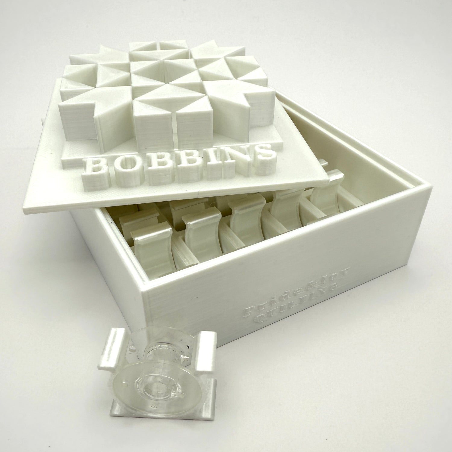 Class 15 Bobbin Box & Keepers by Pride & Joy Quilting white
